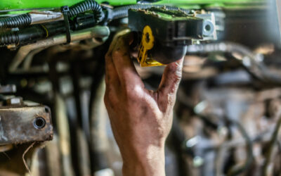 Entretien de tracteur en Côte-d’Or : calendrier saisonnier pour une fiabilité en vignoble et prairie